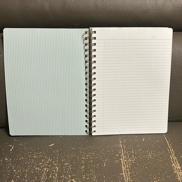 Mustard color spiral notebook - Picture 2 of 3